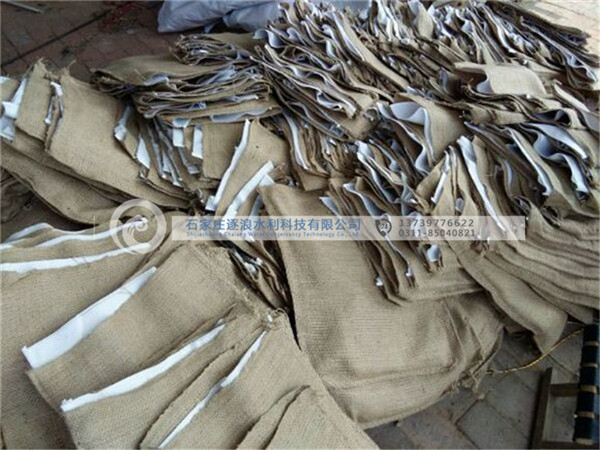 麻袋型吸水膨脹袋的產(chǎn)品特點和保存方式 免裝沙防汛袋